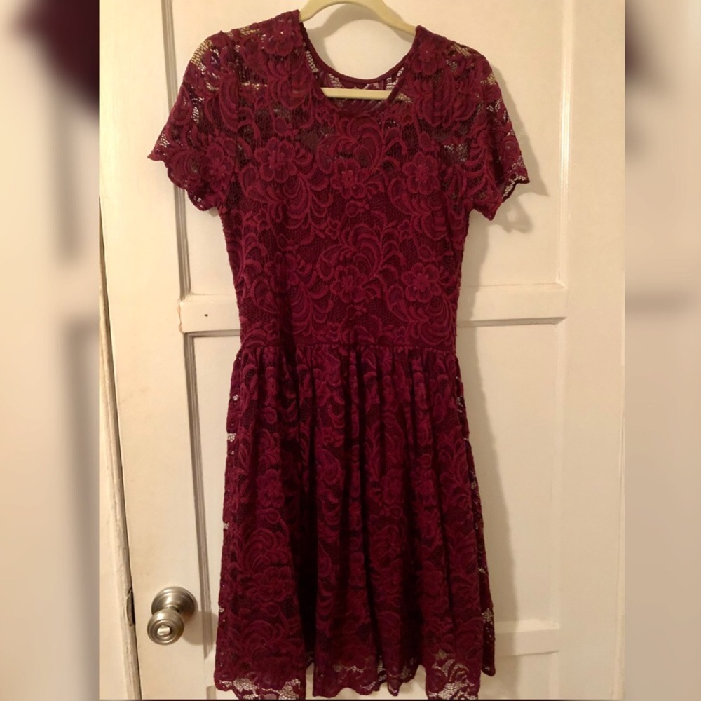 Like New Francesca Maroon Lace Dress (Alya)